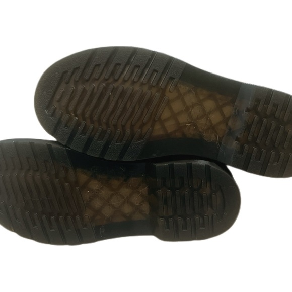 DT MARTENS. New, SOFT NEVER USED - Picture 6 of 6